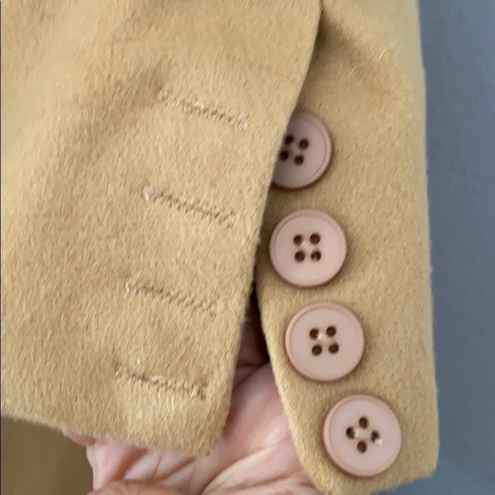 Coat - Picture 6 of 9